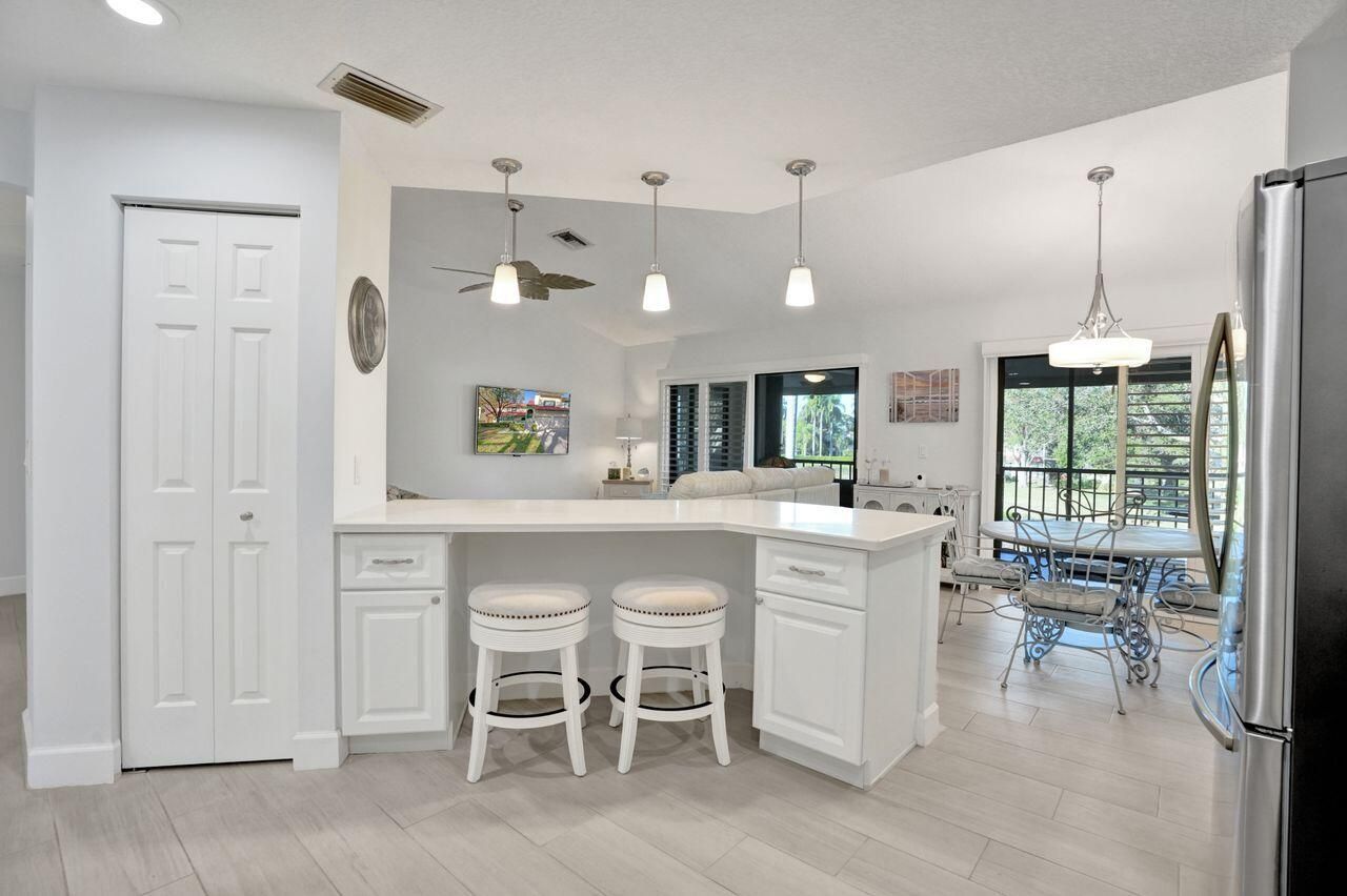 4 Lexington Lane E, Unit G, Palm Beach Gardens, FL 33418 Photo