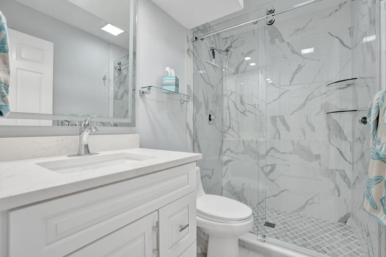 4 Lexington Lane E, Unit G, Palm Beach Gardens, FL 33418 Photo