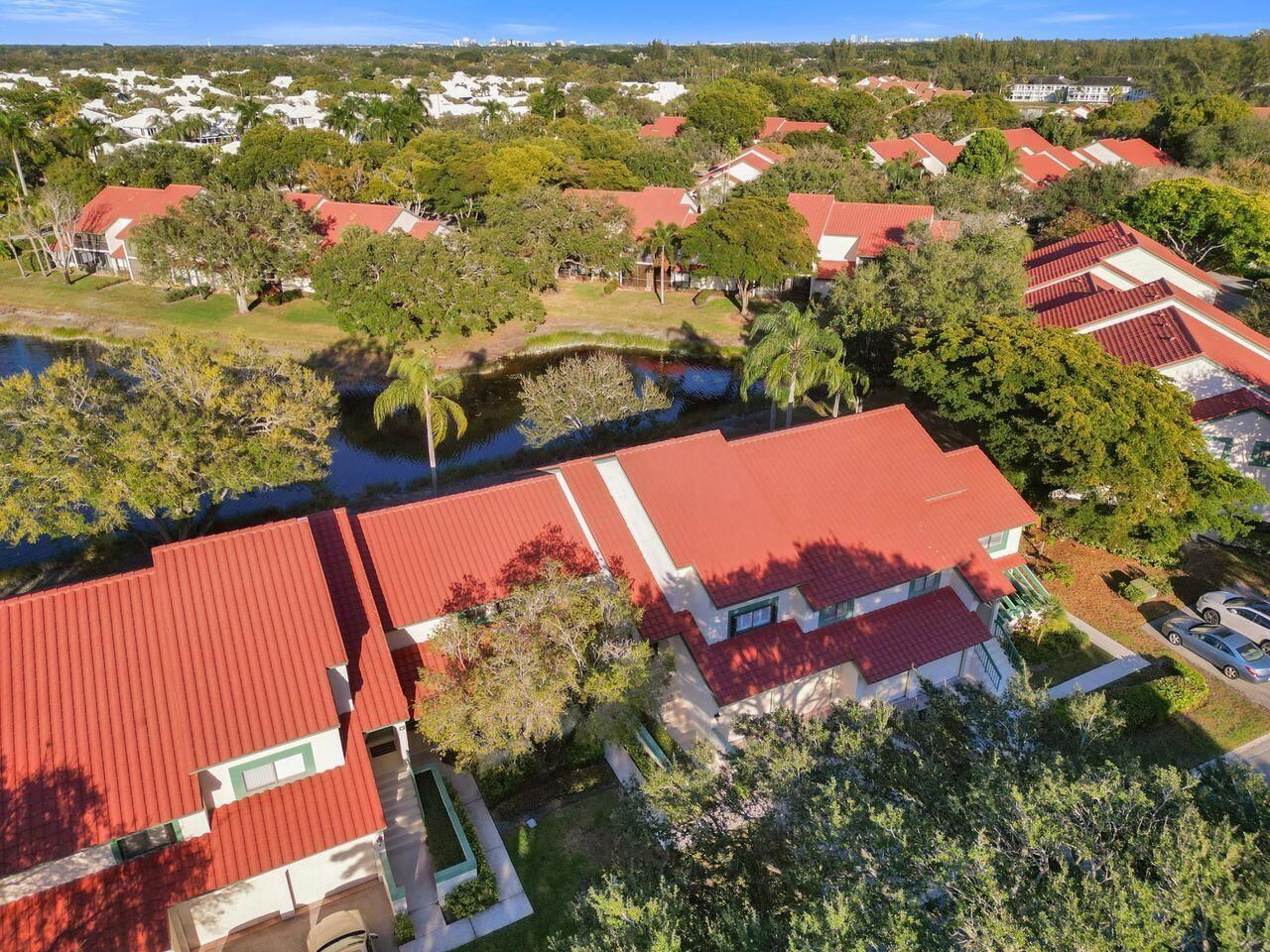 4 Lexington Lane E, Unit G, Palm Beach Gardens, FL 33418 Photo