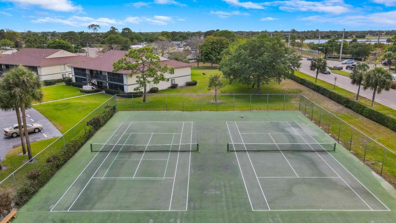 6392 Chasewood Drive, Unit F, Jupiter, FL 33458 Photo