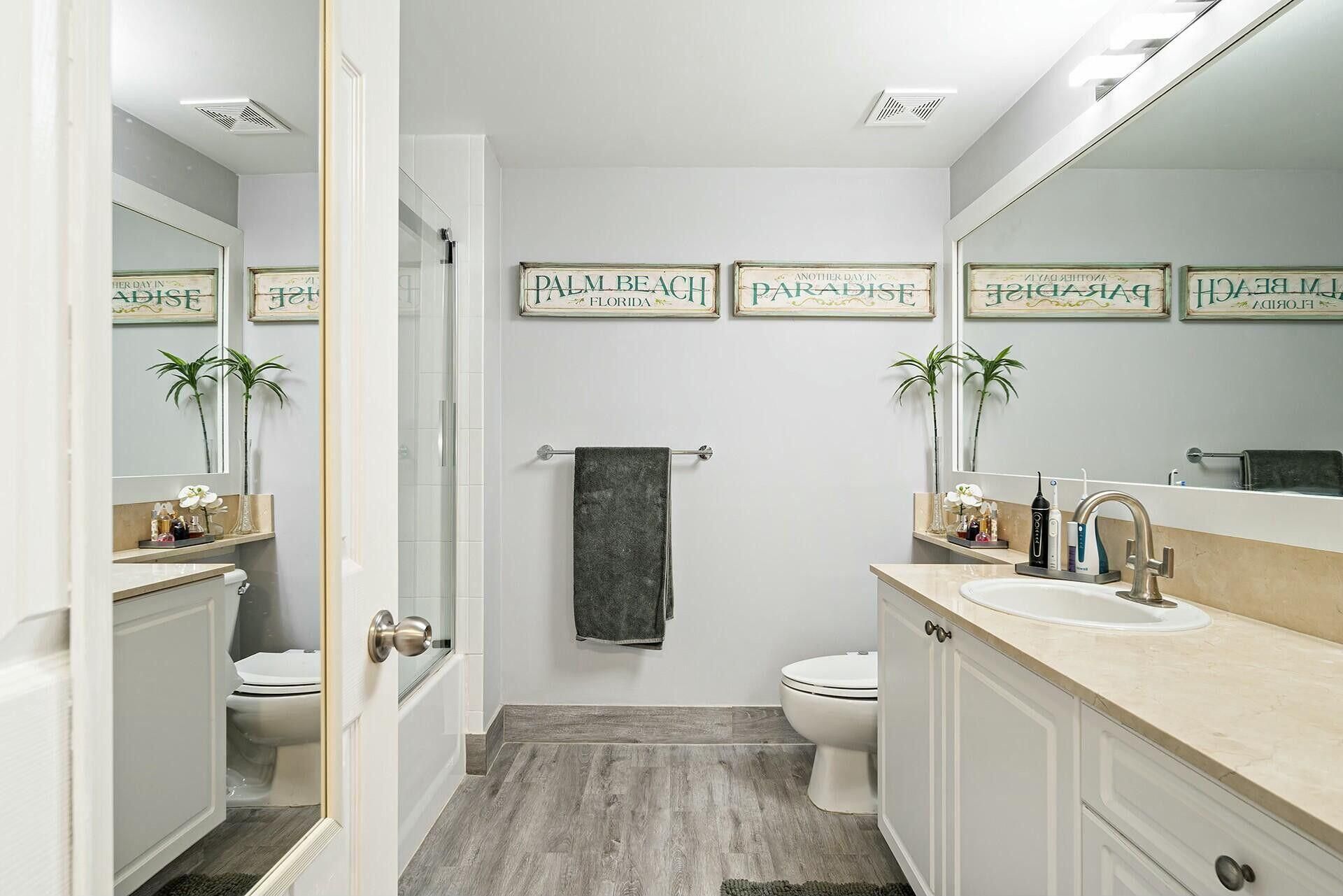 580 S Sapodilla, Unit 206, West Palm Beach, FL 33401 Photo