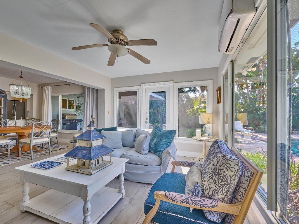 301 NW 3rd Court, Boca Raton, FL 33432 Photo