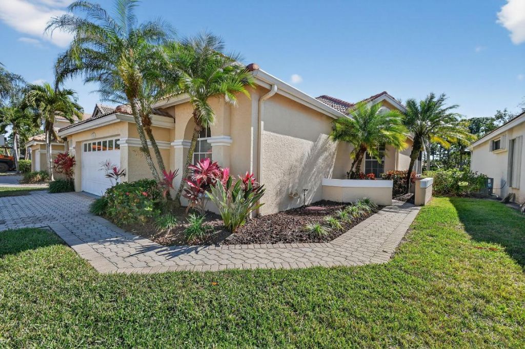 408 SW Horseshoe Bay, Port Saint Lucie, FL 34986 Photo