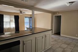 1109 W Haskell Dr photo 4