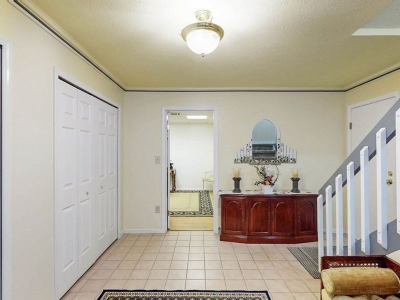 6794 Chaffee Court, Brecksville, OH 44141 Photo 4