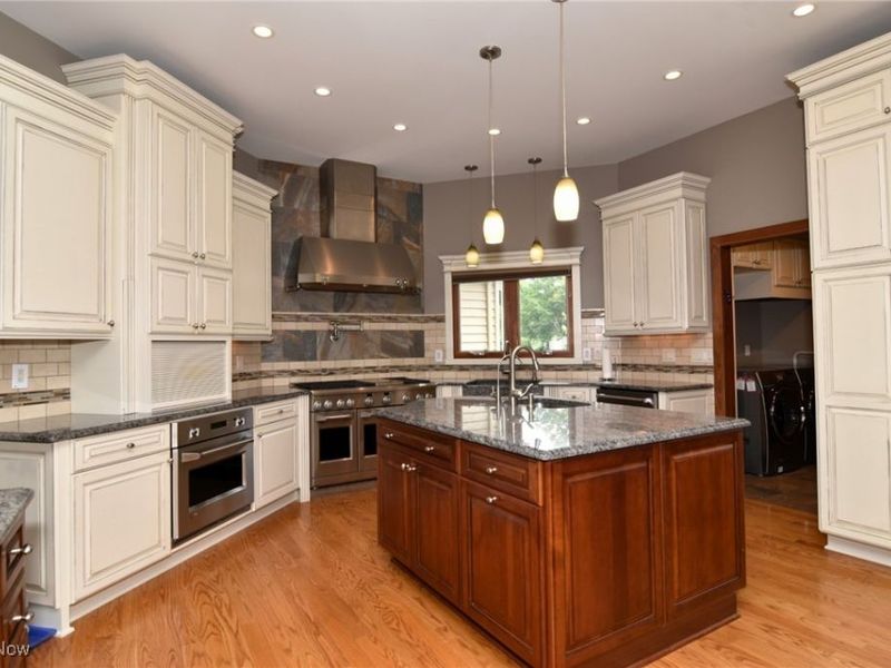 10 Hyde Park, Beachwood, OH 44122 Photo 9