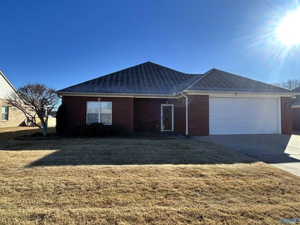 2455 Bluff Haven Lane, Hokes Bluff, AL 35903