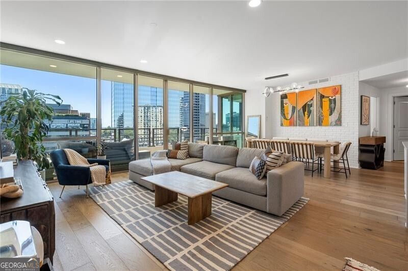 700 Park Regency Place Ne, Unit 1503, Atlanta, GA 30326 Main Photo
