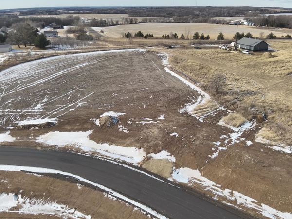 372 Candy Lane, River Falls, WI 54022