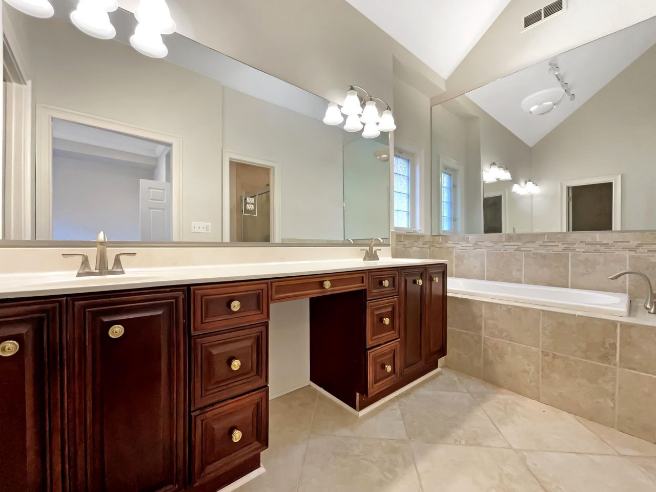 5251 Timber Race Course Photo 11