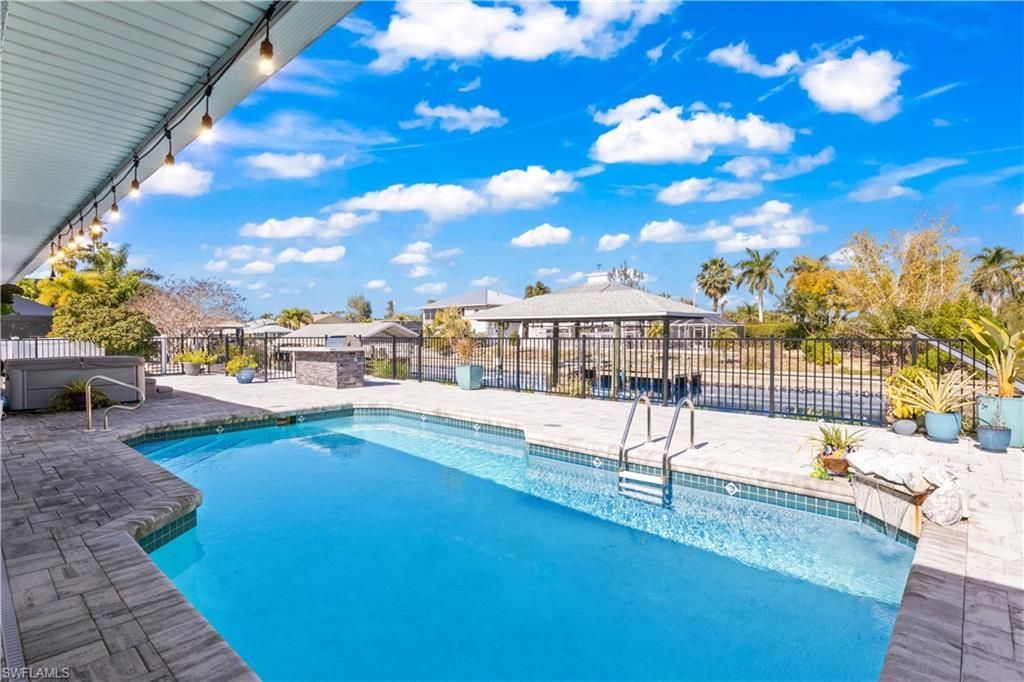 3446 Pinetree Dr, Saint James City, FL 33956 Photo