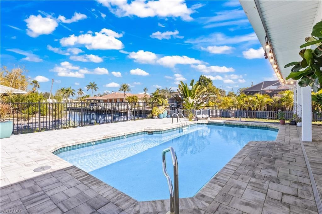 3446 Pinetree Dr, Saint James City, FL 33956 Photo