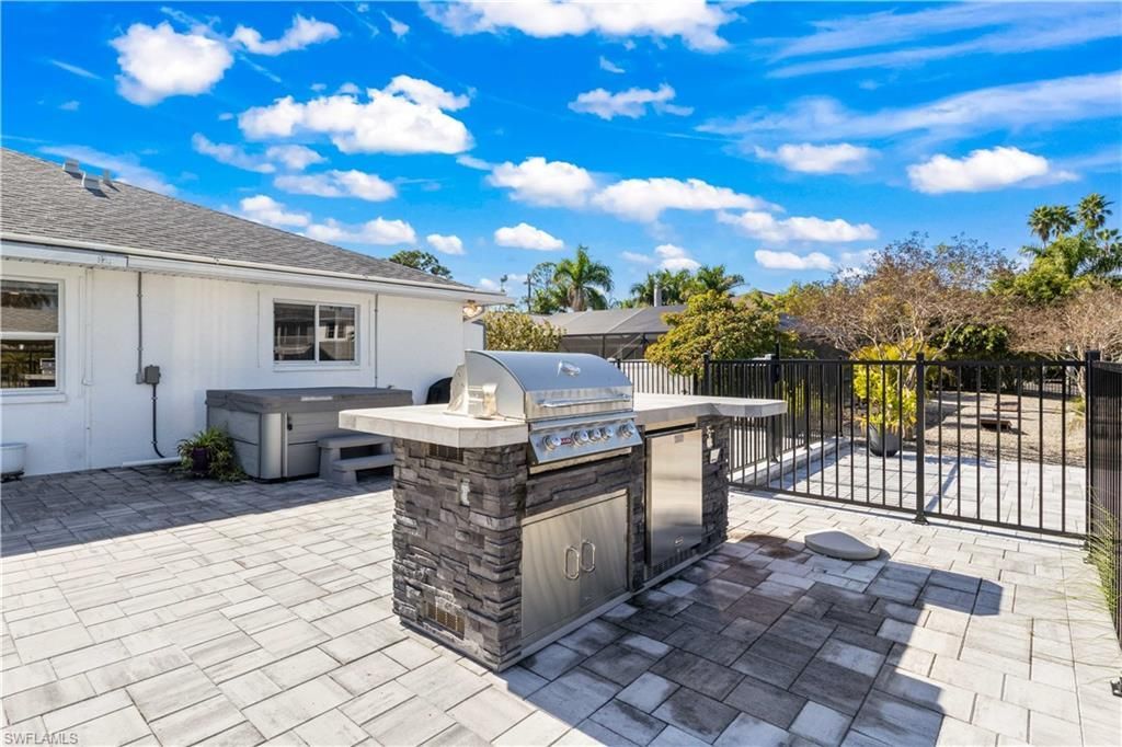 3446 Pinetree Dr, Saint James City, FL 33956 Photo