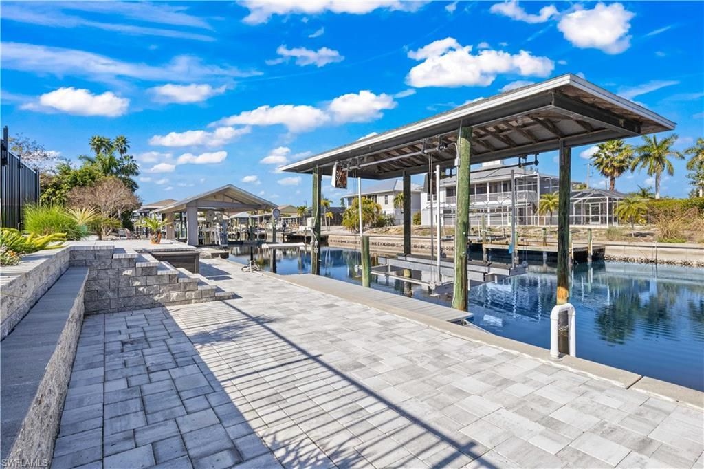 3446 Pinetree Dr, Saint James City, FL 33956 Photo