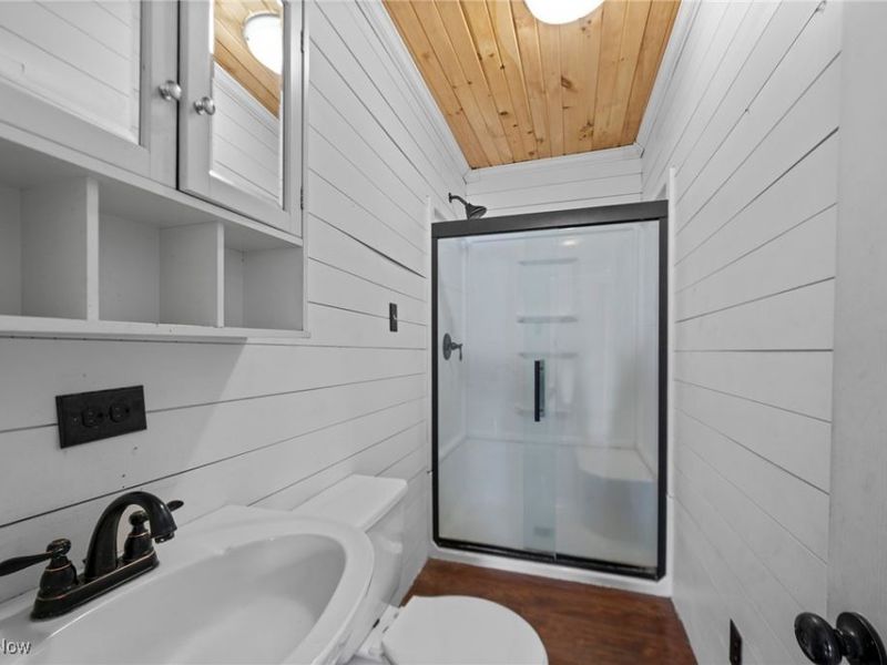 8764 W Clay Street, Mineral City, OH 44656 Photo 4