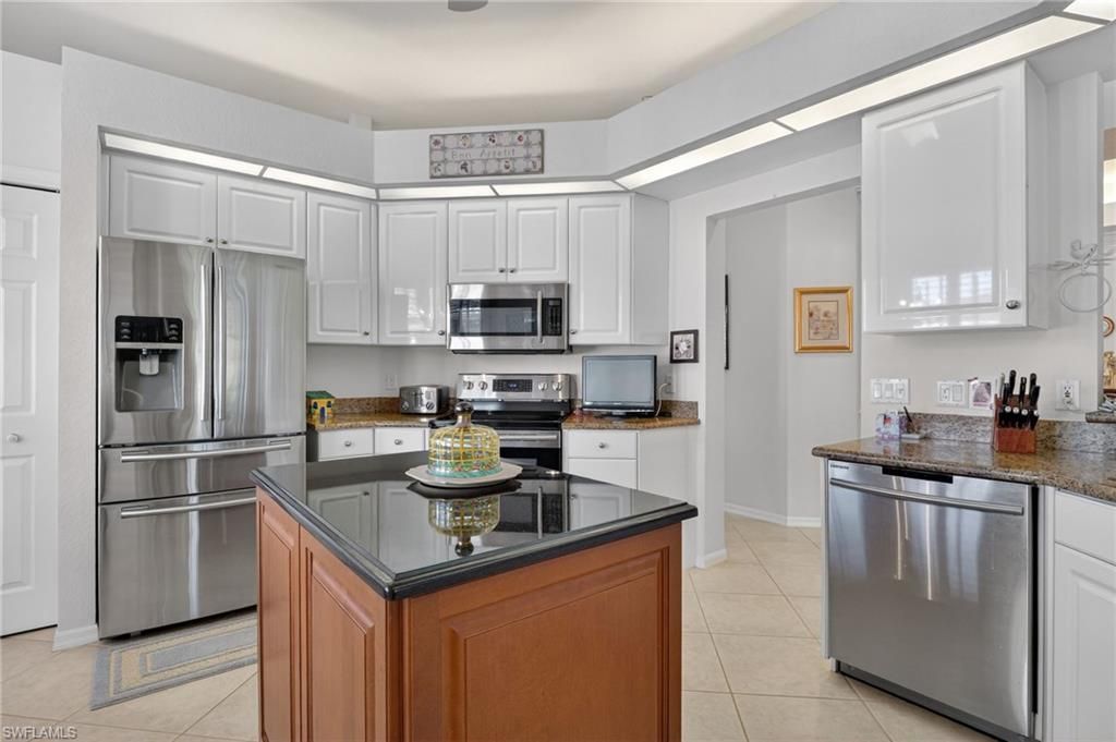 1867 Seville Blvd, Unit 422, Naples, FL 34109 Photo