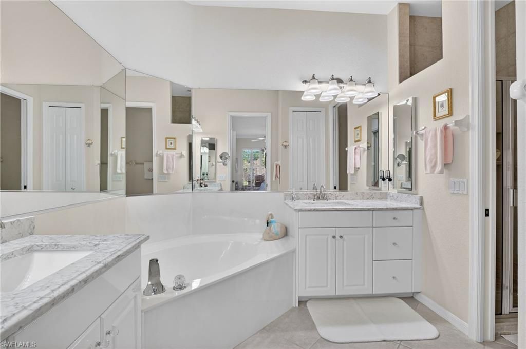 1867 Seville Blvd, Unit 422, Naples, FL 34109 Photo