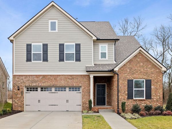 390 Triple Crown Cir , Gallatin, TN 37066