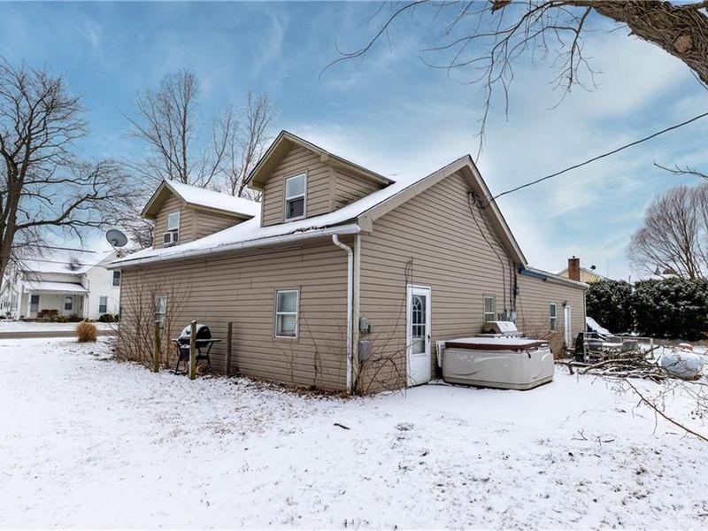 8570 S 1st Street, Bethel Township, OH 45371 Photo 5