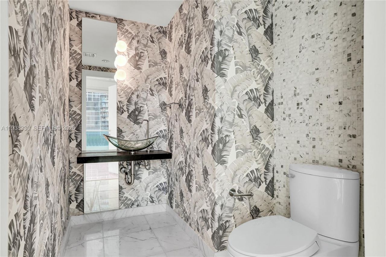 200 Biscayne Boulevard Way, Unit 503, Miami, FL 33131 Photo