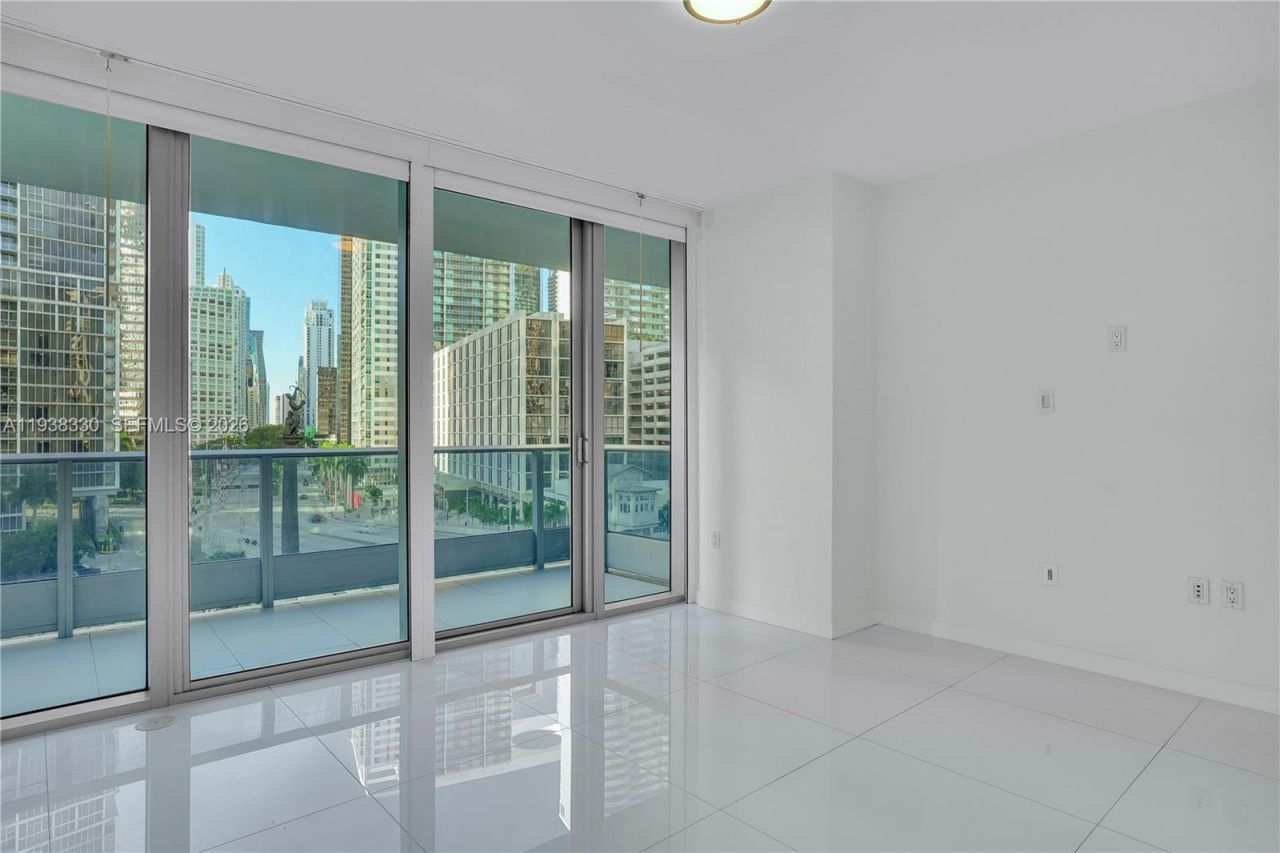 200 Biscayne Boulevard Way, Unit 503, Miami, FL 33131 Photo