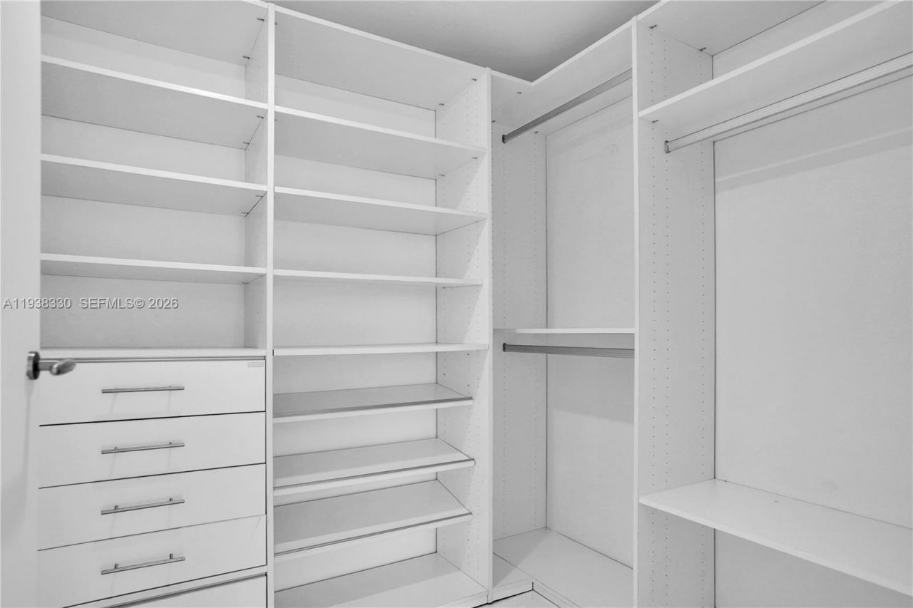 200 Biscayne Boulevard Way, Unit 503, Miami, FL 33131 Photo