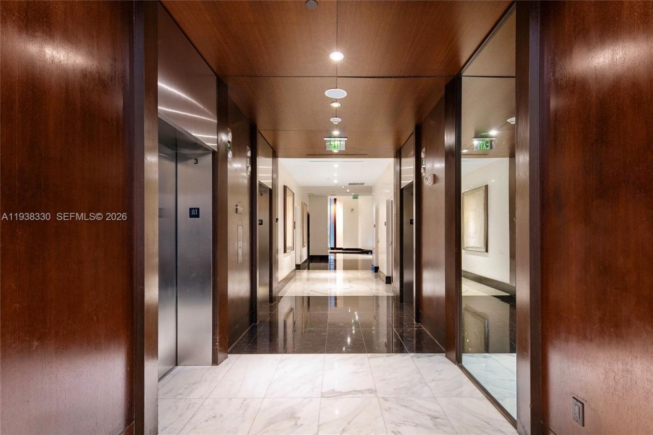 200 Biscayne Boulevard Way, Unit 503, Miami, FL 33131 Photo