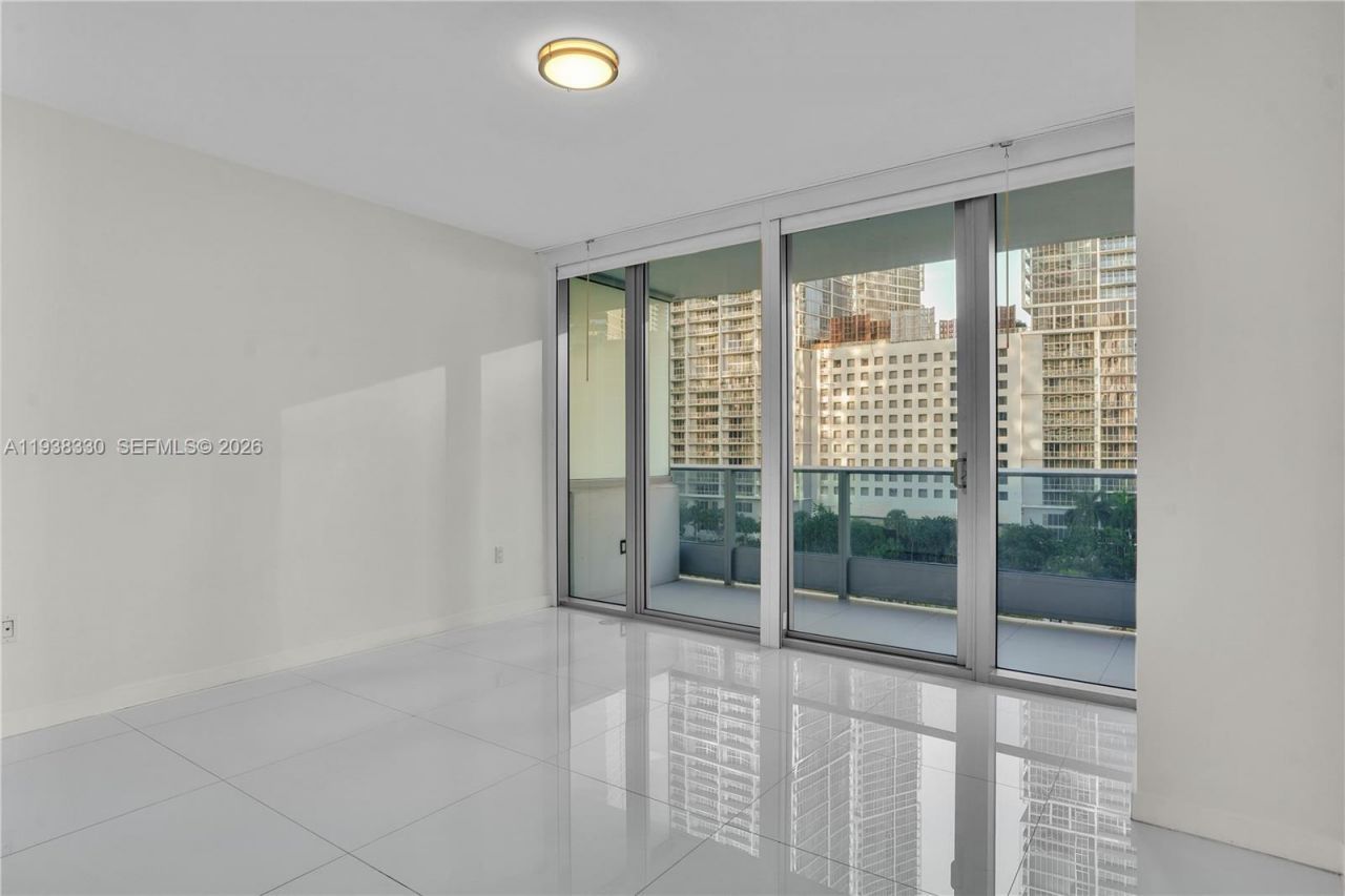 200 Biscayne Boulevard Way, Unit 503, Miami, FL 33131 Photo