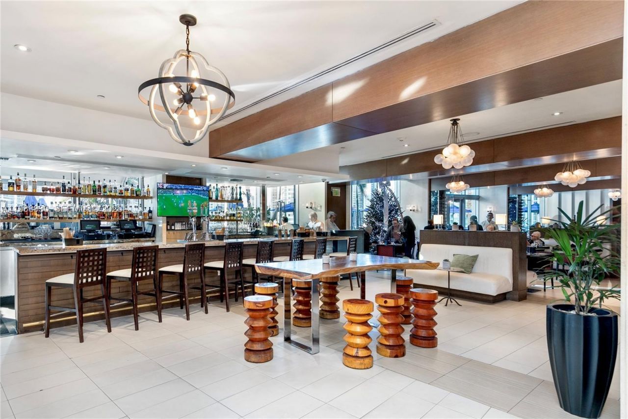 200 Biscayne Boulevard Way, Unit 503, Miami, FL 33131 Photo