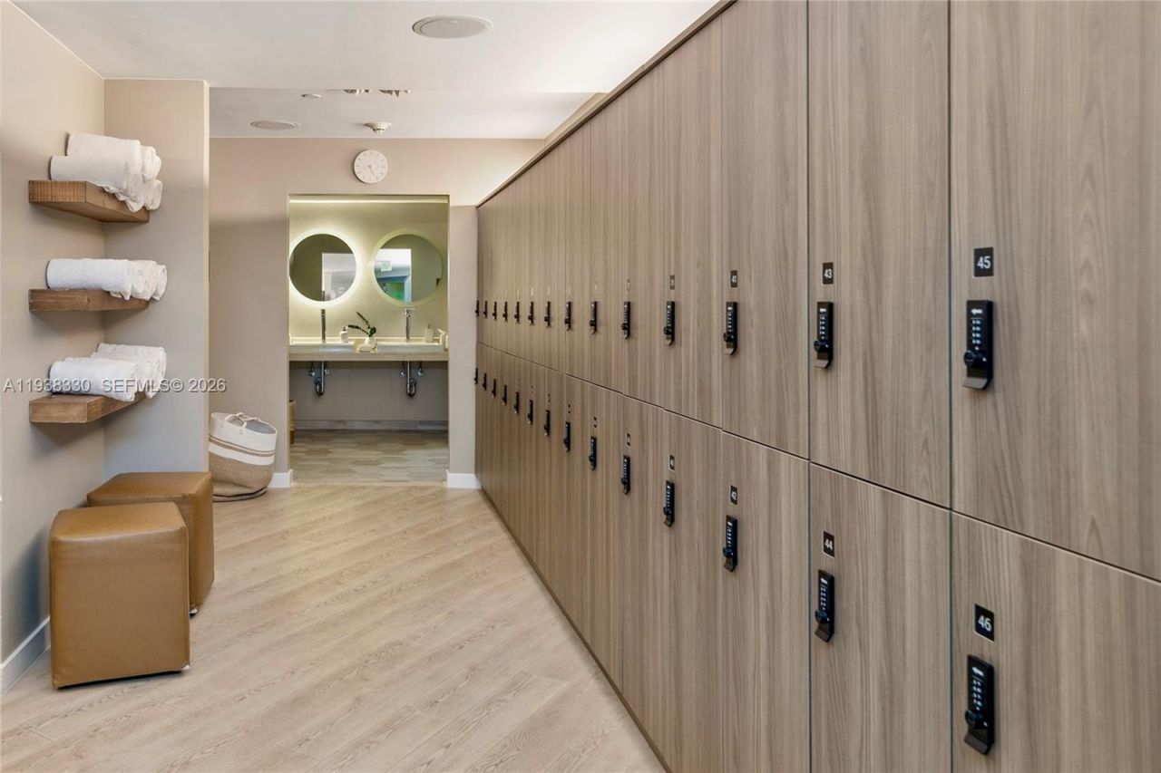 200 Biscayne Boulevard Way, Unit 503, Miami, FL 33131 Photo