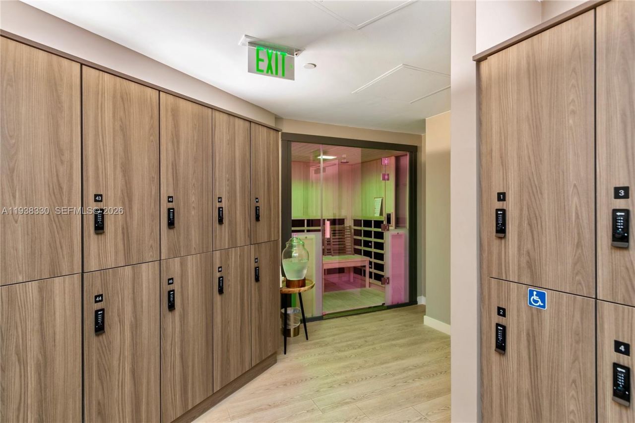 200 Biscayne Boulevard Way, Unit 503, Miami, FL 33131 Photo