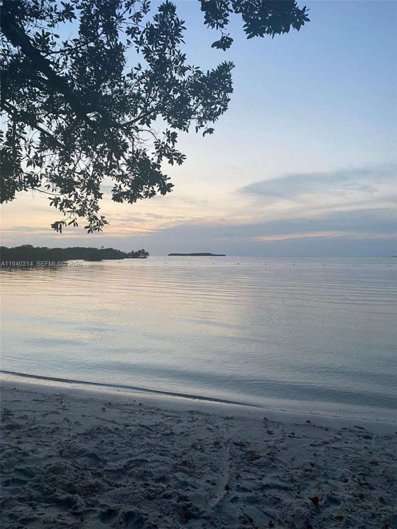 335 Bayview Ave, Key Largo, FL 33037 Photo