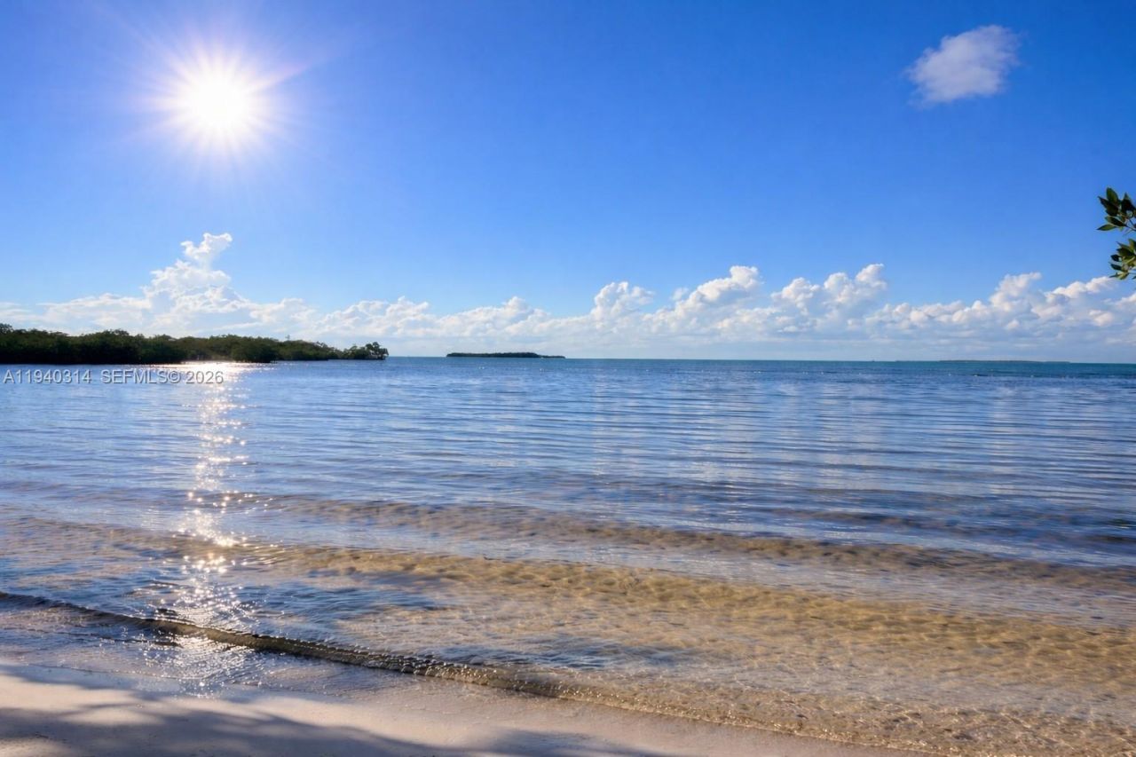 335 Bayview Ave, Key Largo, FL 33037 Photo