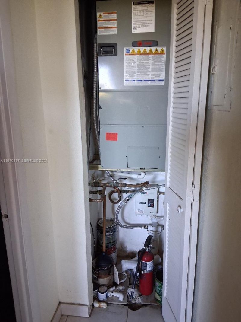 1400 Saint Charles Pl, Unit 524, Pembroke Pines, FL 33026 Photo