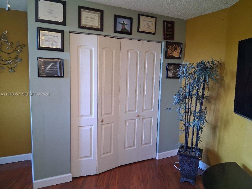 1400 Saint Charles Pl, Unit 524, Pembroke Pines, FL 33026 Photo