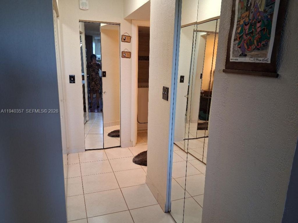 1400 Saint Charles Pl, Unit 524, Pembroke Pines, FL 33026 Photo