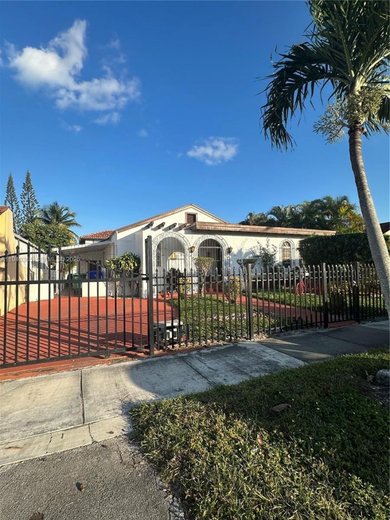 431 NW 32nd Ct, Miami, FL 33125 Photo