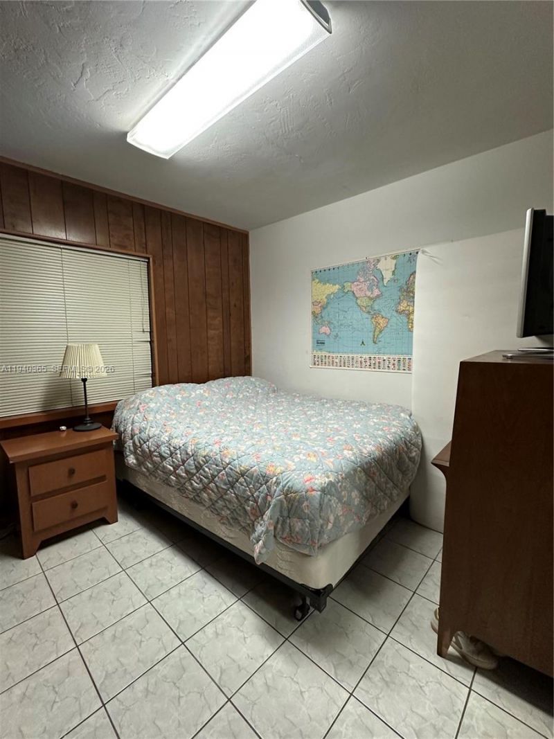 431 NW 32nd Ct, Miami, FL 33125 Photo