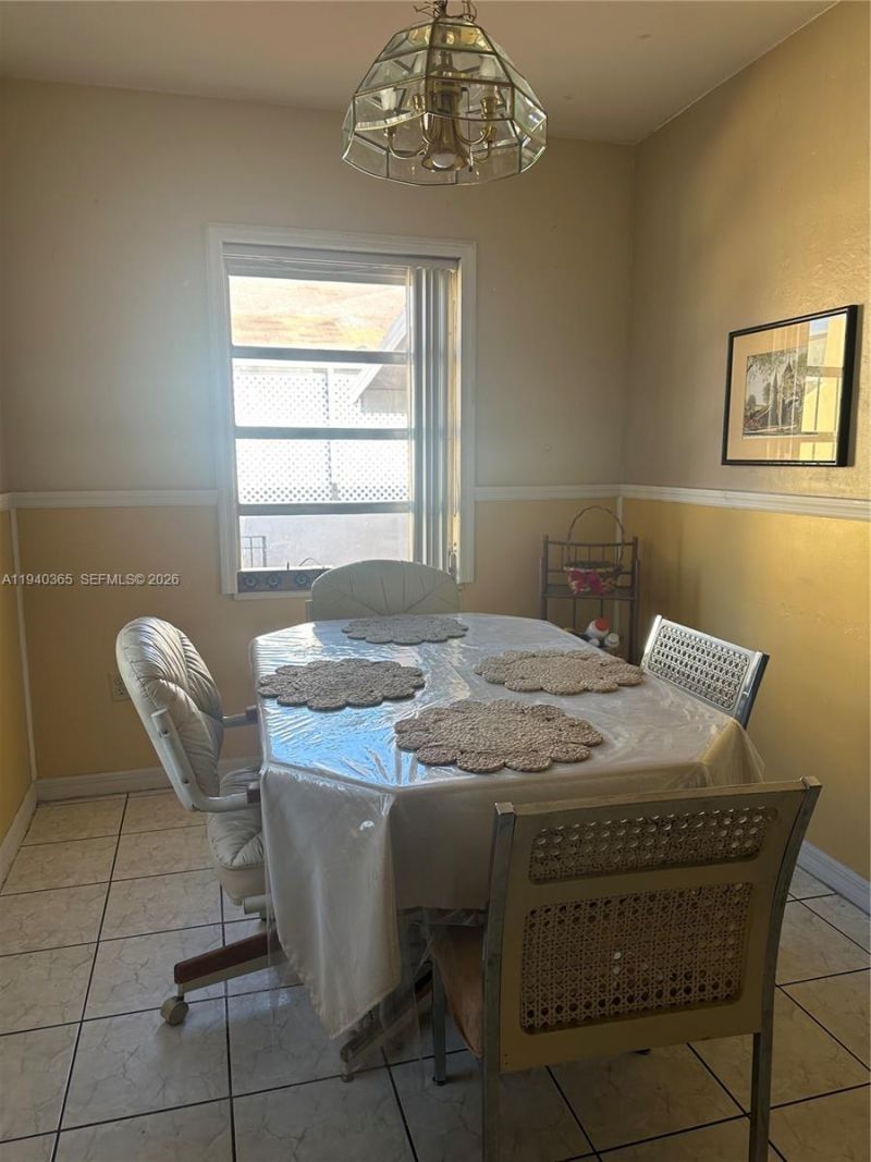 431 NW 32nd Ct, Miami, FL 33125 Photo