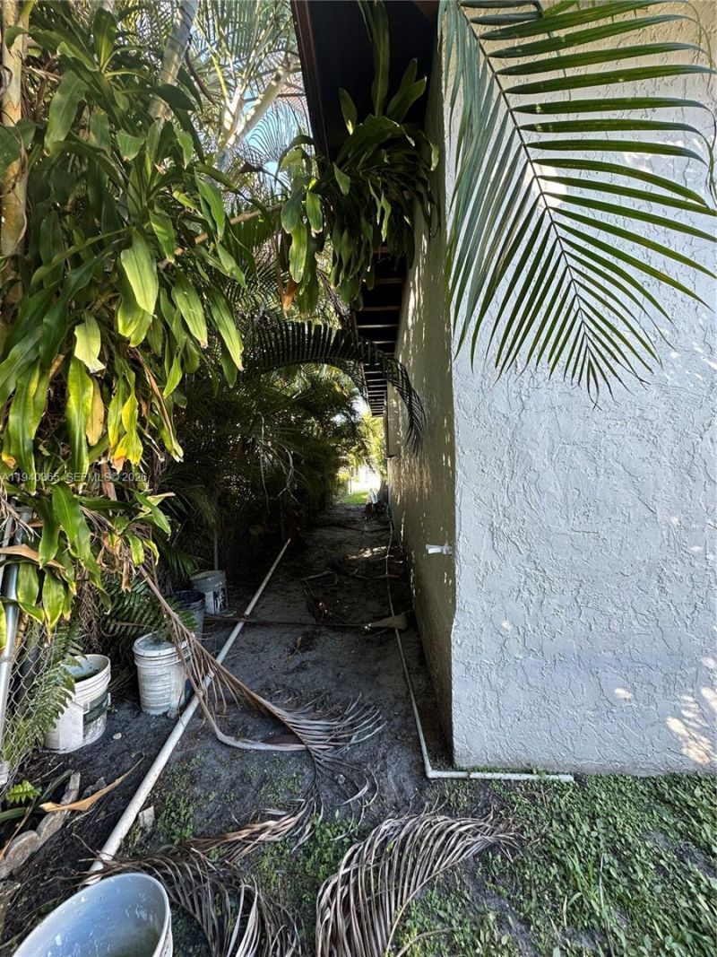 431 NW 32nd Ct, Miami, FL 33125 Photo