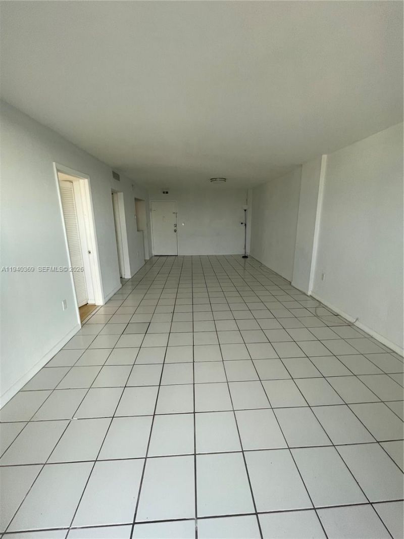 1251 NE 108th St, Unit 811, Miami, FL 33161 Photo