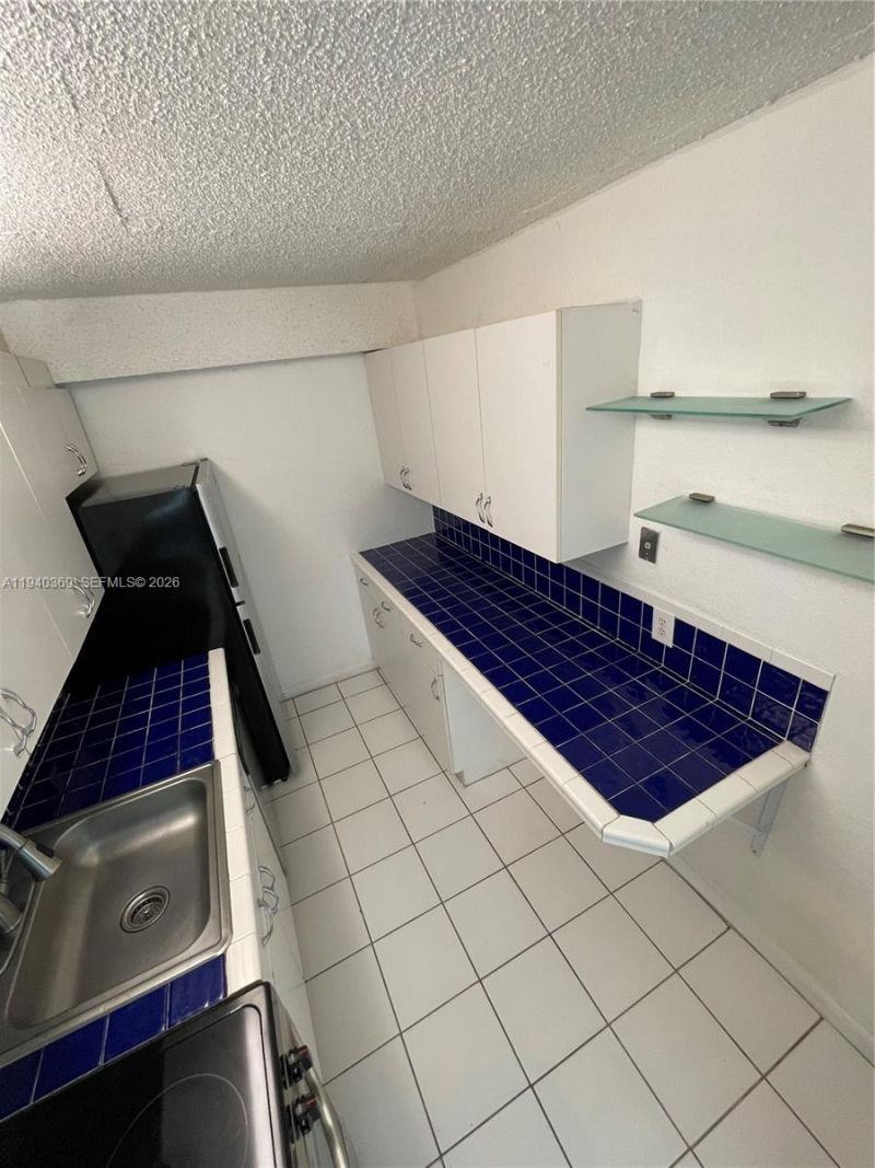 1251 NE 108th St, Unit 811, Miami, FL 33161 Photo