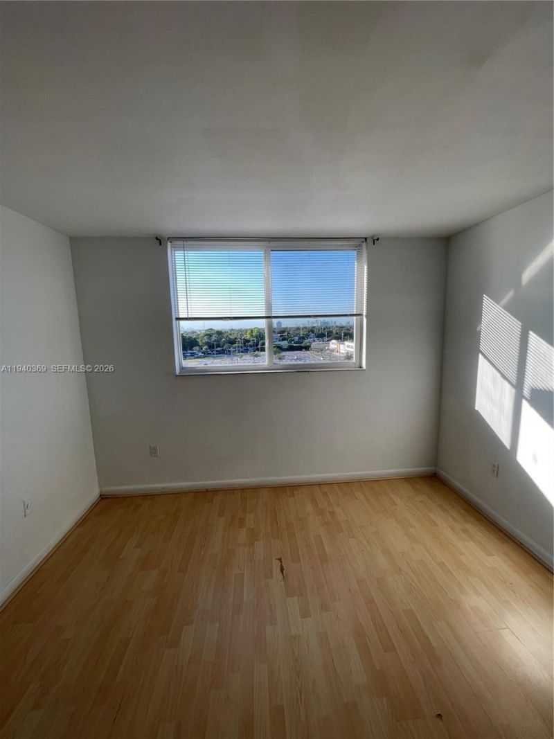 1251 NE 108th St, Unit 811, Miami, FL 33161 Photo