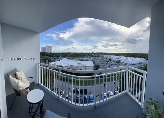 1251 NE 108th St, Unit 811, Miami, FL 33161 Photo