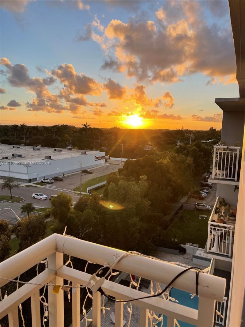 1251 NE 108th St, Unit 811, Miami, FL 33161 Photo