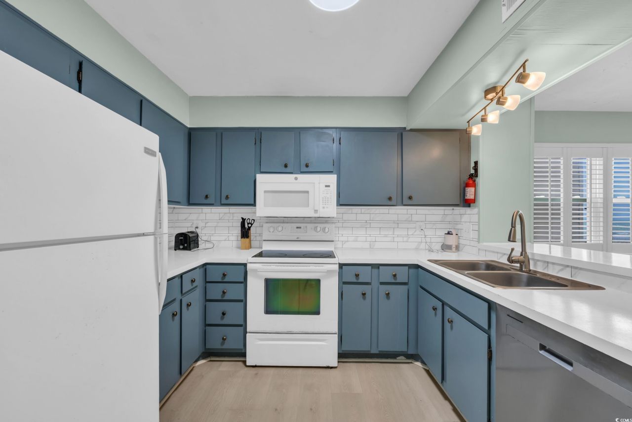 1011 S Ocean Blvd. Photo 8