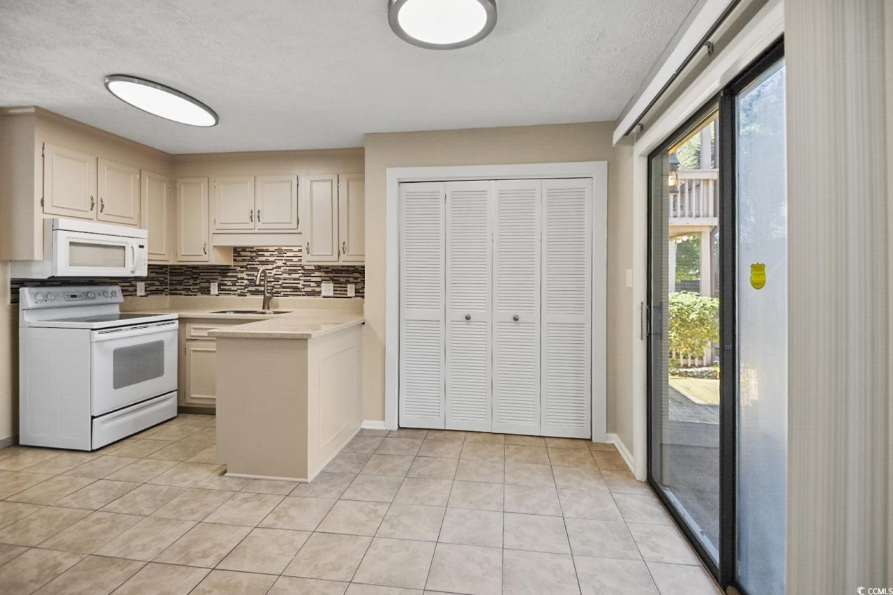 306 74th Ave. N Photo 7