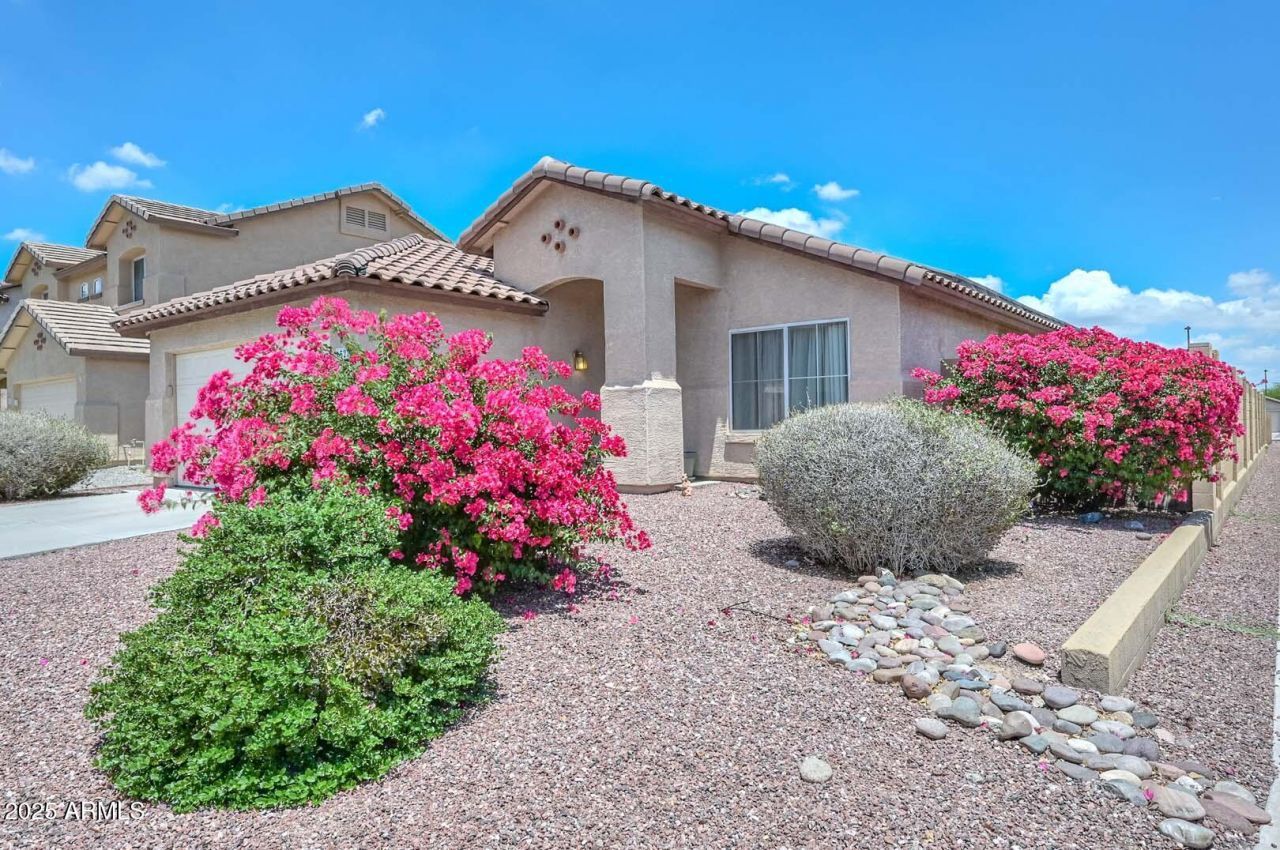 1527 S 219th Lane, Buckeye, AZ 85326 Main Photo
