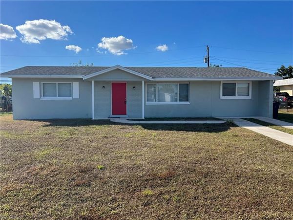 315 Rushmore AVE N, LEHIGH ACRES, FL 33936