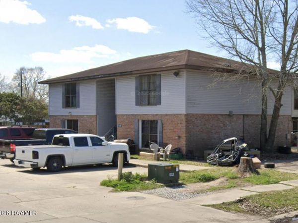 211 Lodge Drive, Lafayette, LA 70506